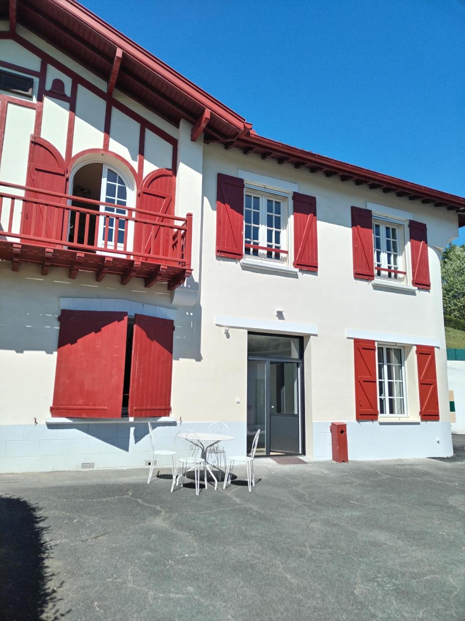 Gite Classe 4 Etoiles Mulhoa Hasparren Bagian luar foto